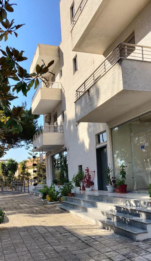 Seaside View Apartment Саранде Екстериор снимка