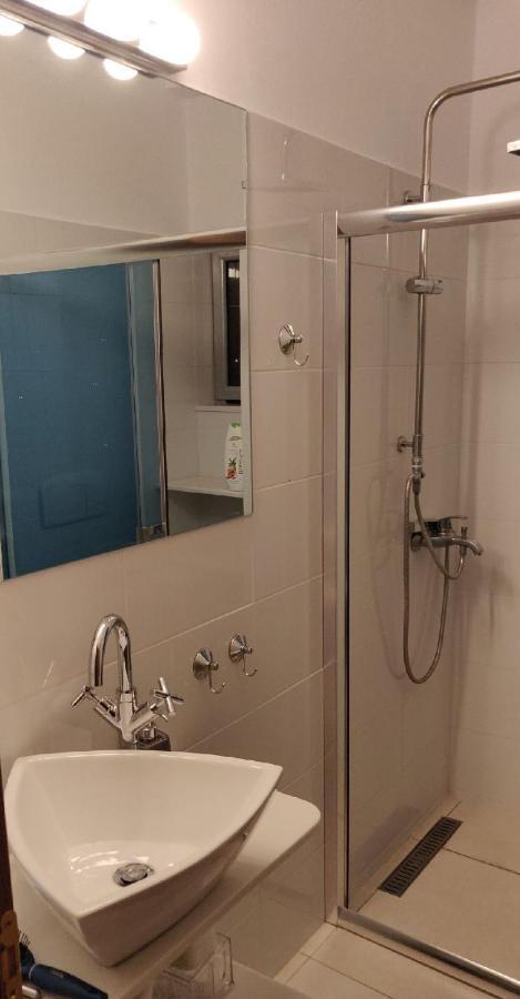 Seaside View Apartment Саранде Екстериор снимка